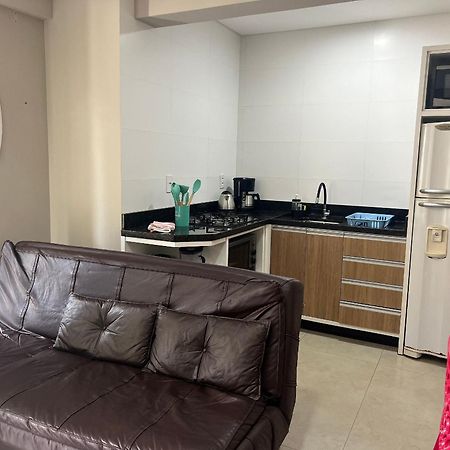 Residencial Tia Dilma Apartment Бомбиняс Екстериор снимка