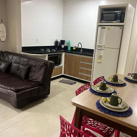 Residencial Tia Dilma Apartment Бомбиняс Екстериор снимка