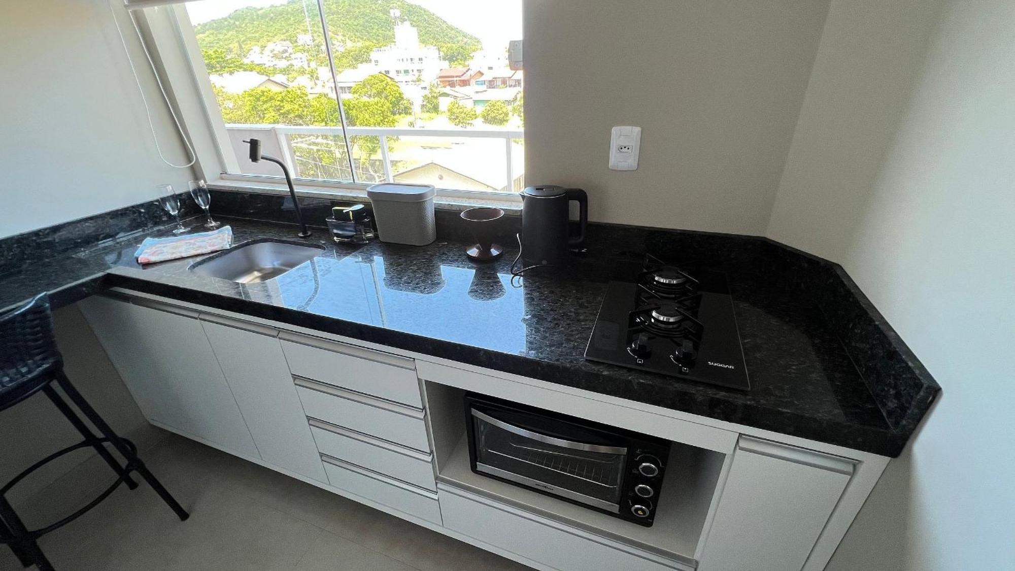 Residencial Tia Dilma Apartment Бомбиняс Екстериор снимка