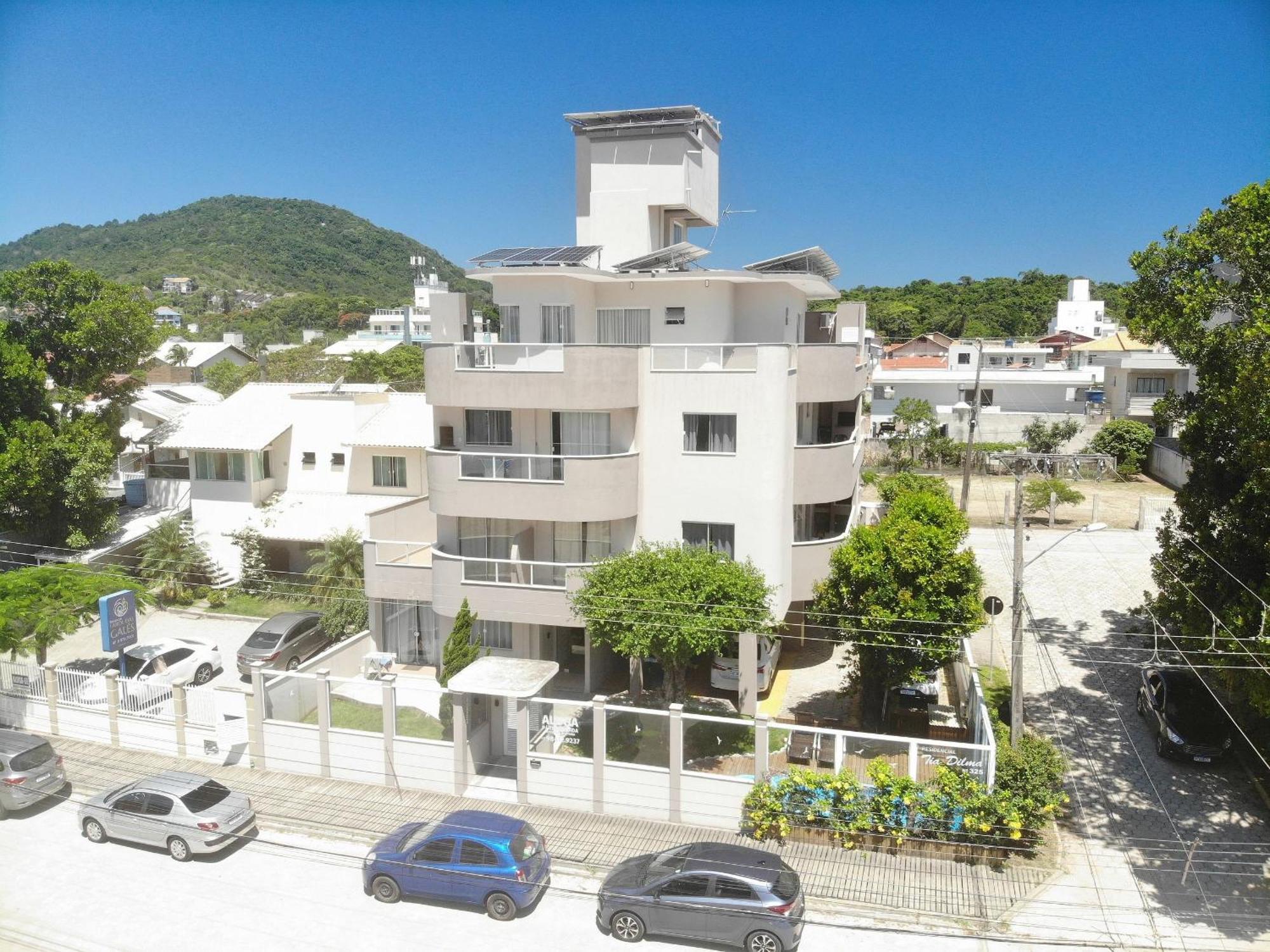 Residencial Tia Dilma Apartment Бомбиняс Екстериор снимка
