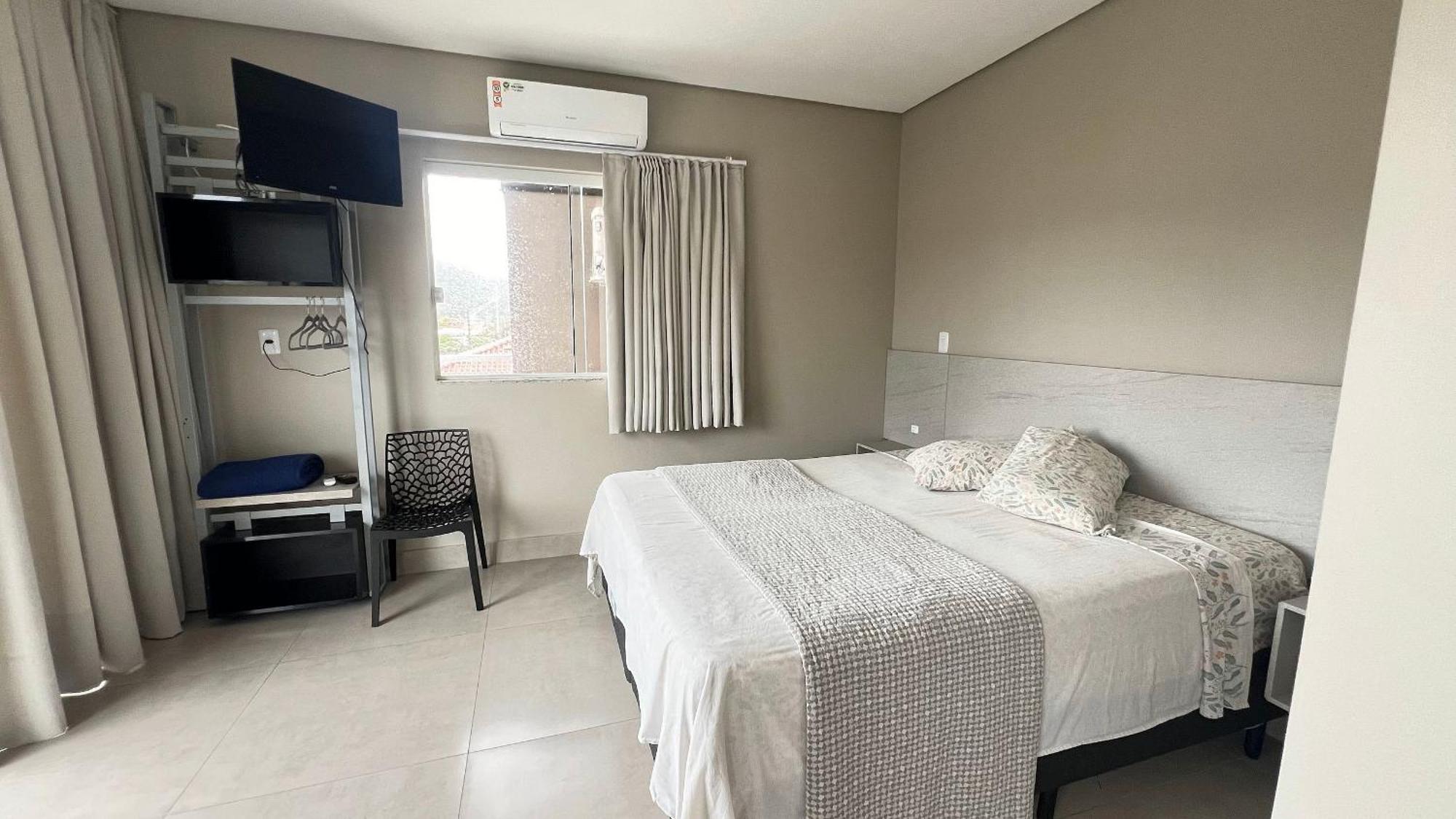 Residencial Tia Dilma Apartment Бомбиняс Екстериор снимка