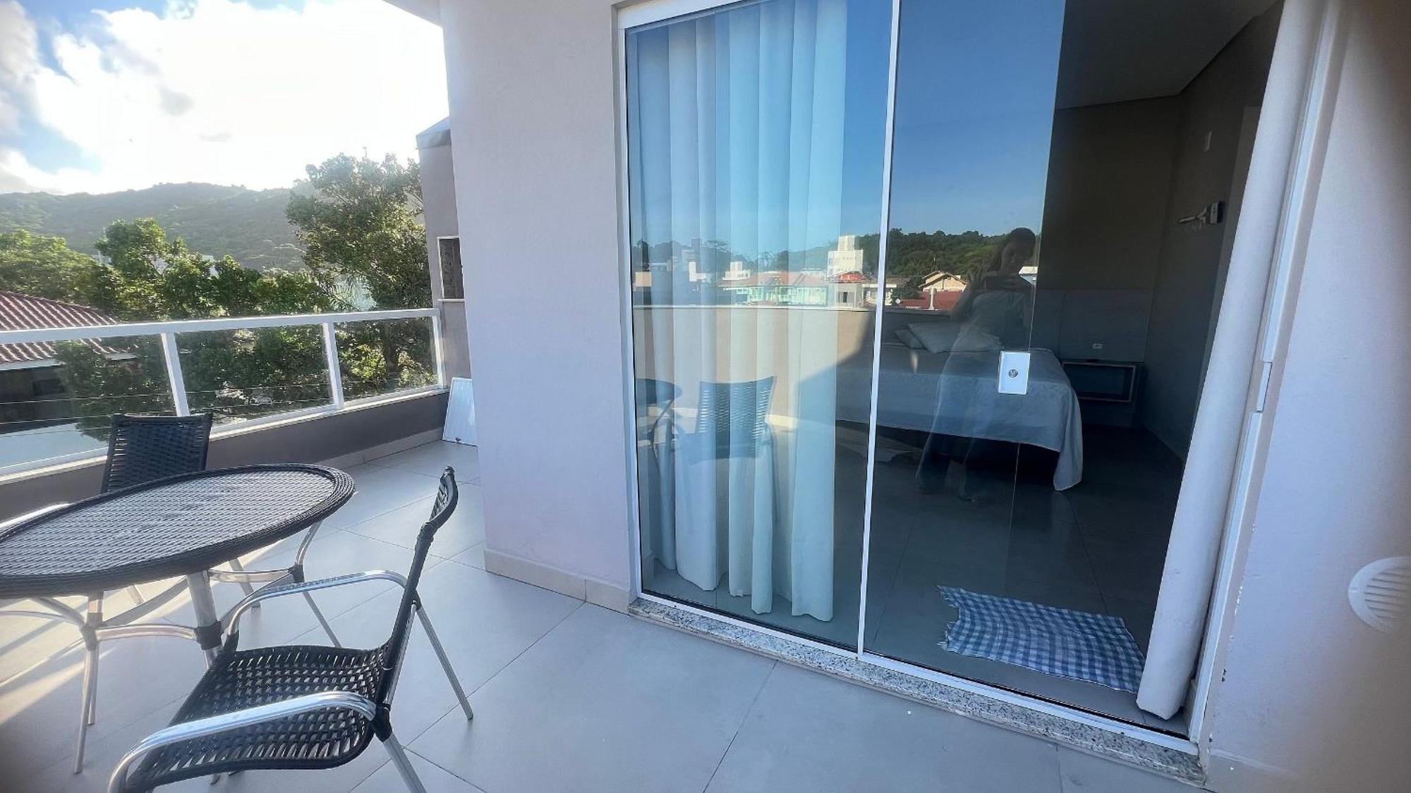 Residencial Tia Dilma Apartment Бомбиняс Екстериор снимка
