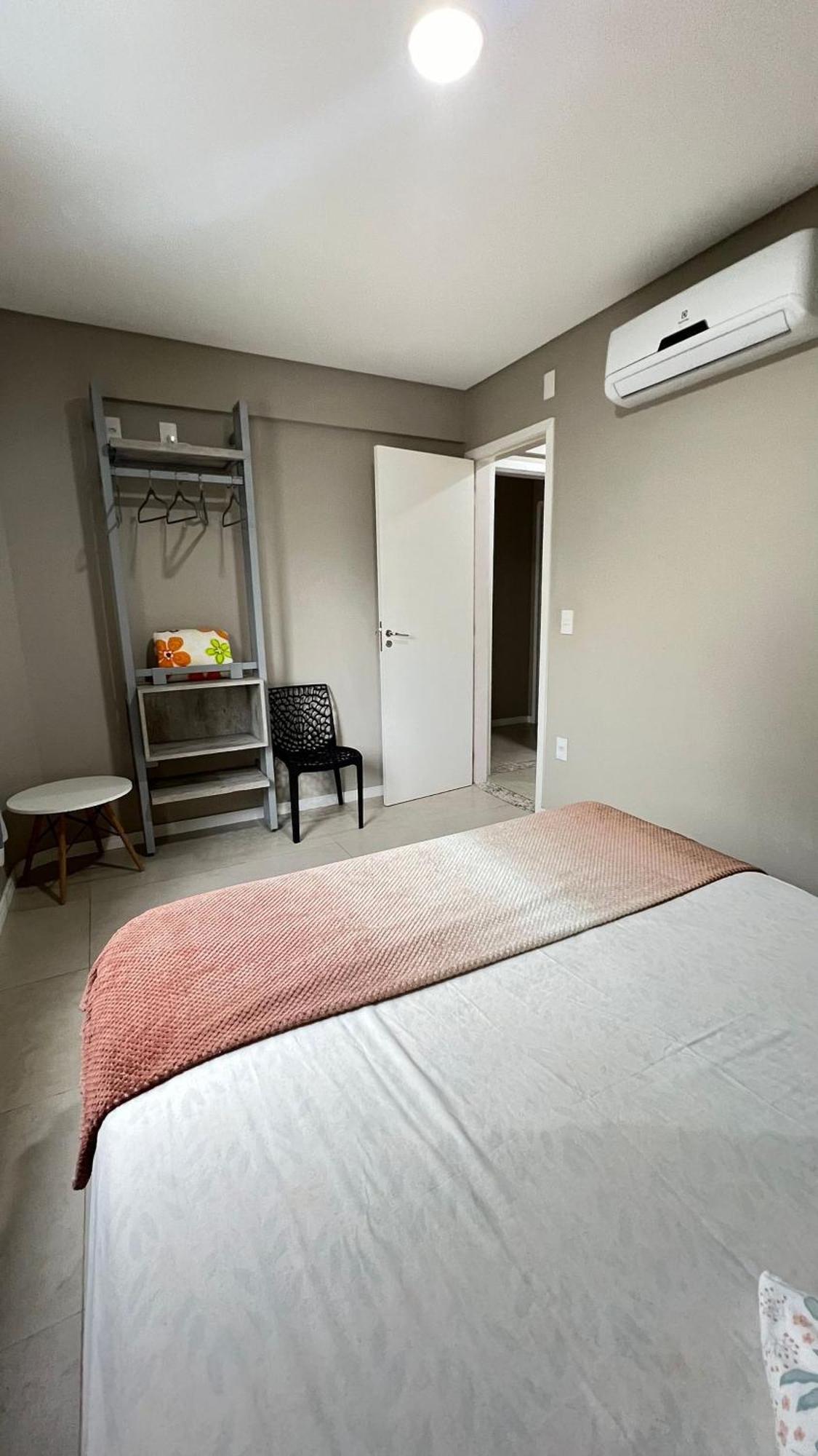 Residencial Tia Dilma Apartment Бомбиняс Екстериор снимка